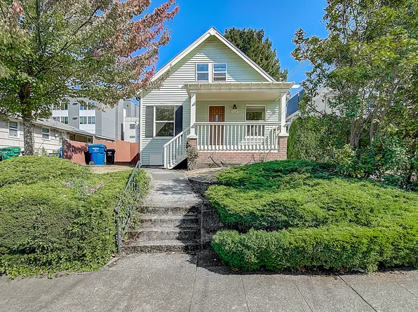 5624 Brooklyn Ave NE, Seattle, WA 98105