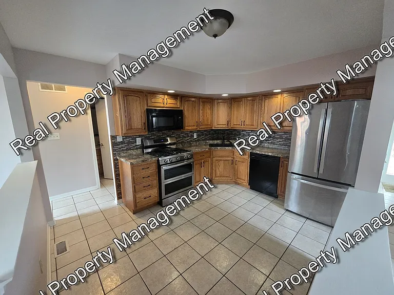 9149 Waymond Ave — Photo 4