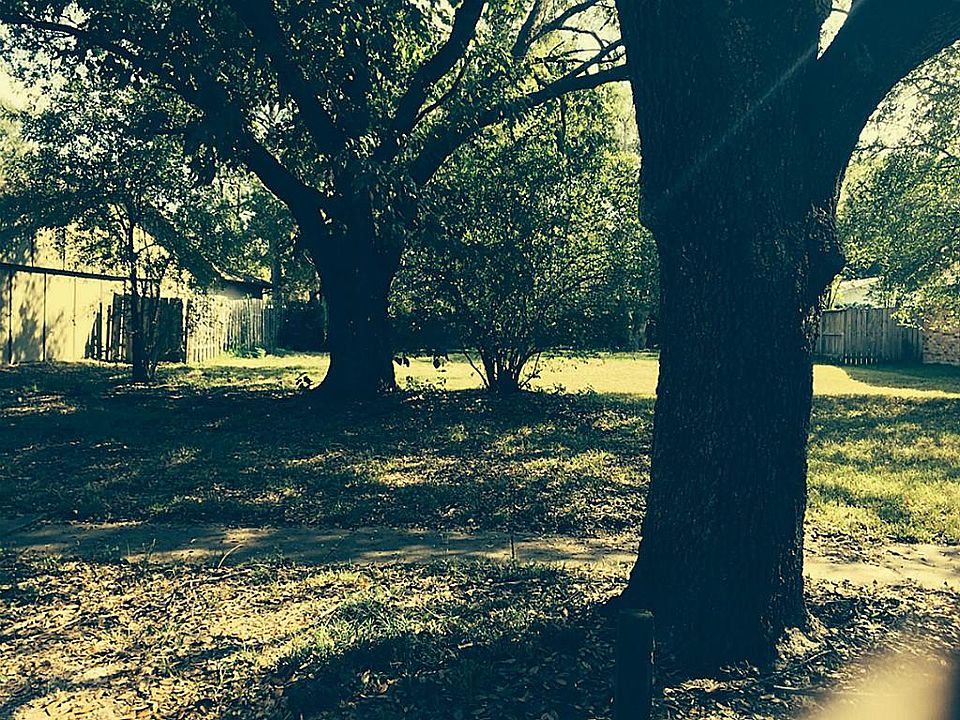 1st image of 2027 Fall Meadow Dr