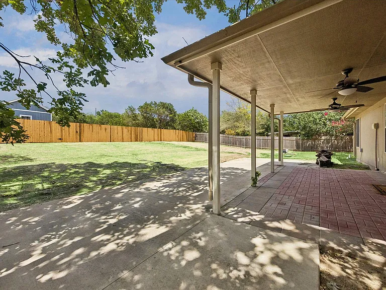 500 Millington Ln — Photo 3
