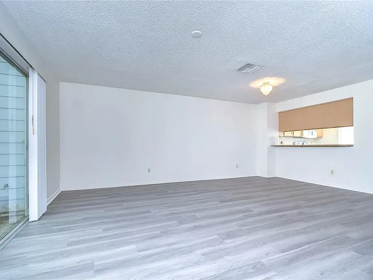 13937 Fletchers Mill Dr — Photo 21