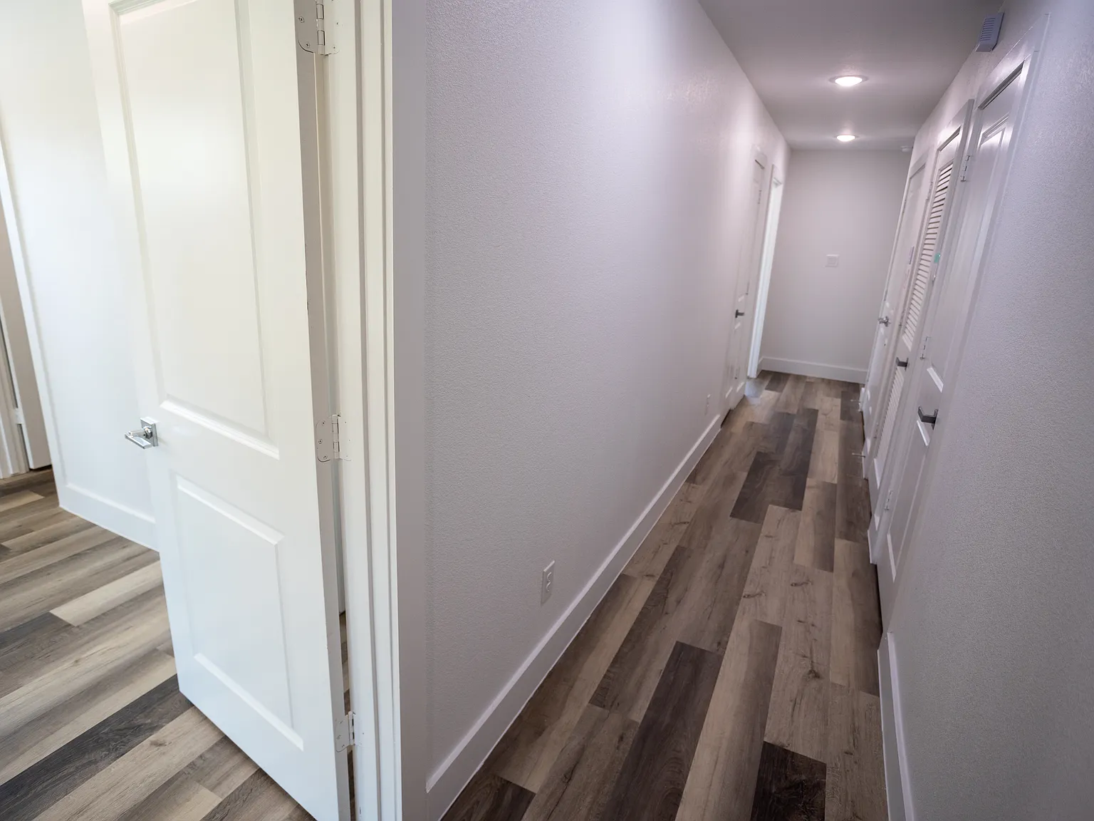 5 bed, 2278 sqft, $7,000 — Photo 4