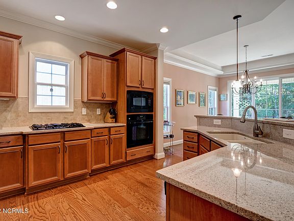 2nd image of 1168 Evangeline Dr