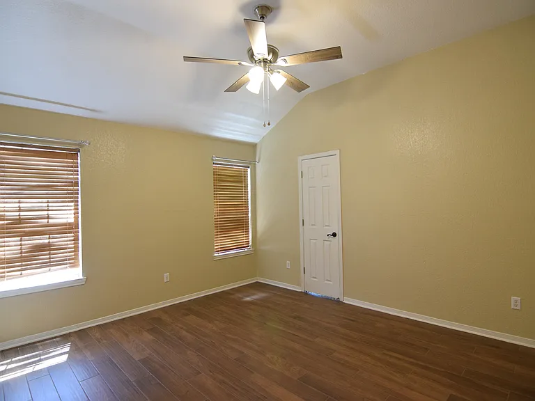 2206 Sandstone Dr — Photo 13