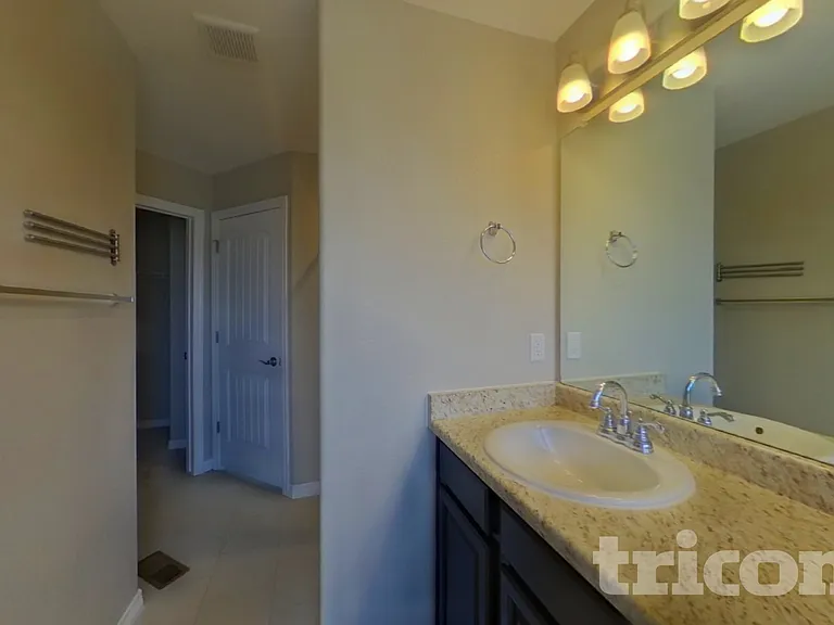 6748 Lamine Dr — Photo 9