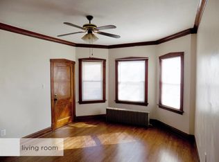 5832 W Giddings St #1, Chicago, IL 60630