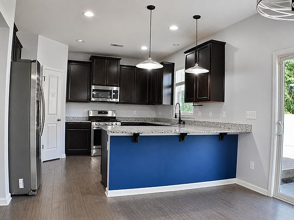 5th image of 324 Joshua Tree Ct