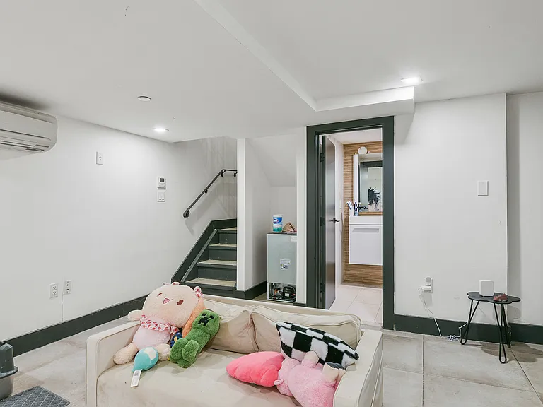 223 Martense St #1C — Photo 7