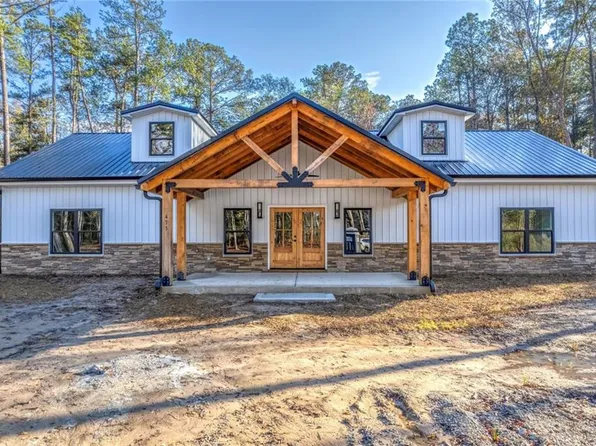 4 Chippokes Farm Rd, Surry, VA 23883