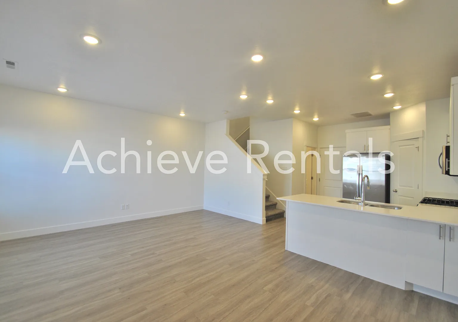 Woodmore Pointe HOA | Modern Logan Townhome in Prime Location — Photo 2