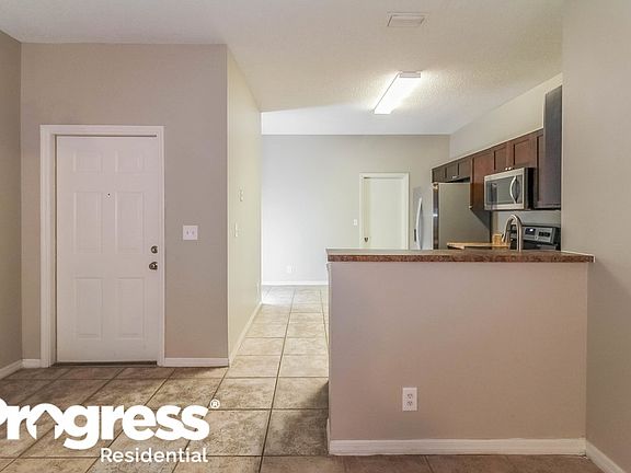 4th image of 2102 Madeira Dr