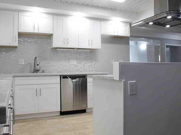 3rd image of 2417 Leslie Ln #2