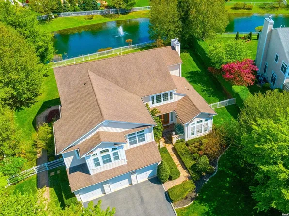 23 Pondview, Saint James, NY 11780