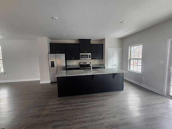 5th image of 9515 Broad Oaks Ln
