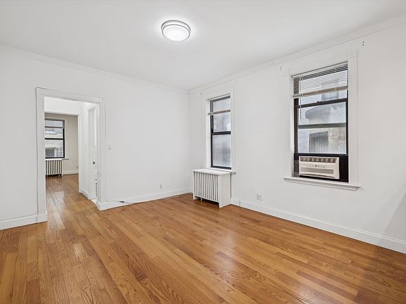 3rd image of 224 E 48th St APT 2