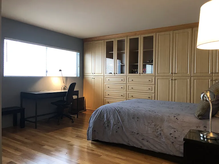 2204 S Bentley Ave #301 — Photo 15