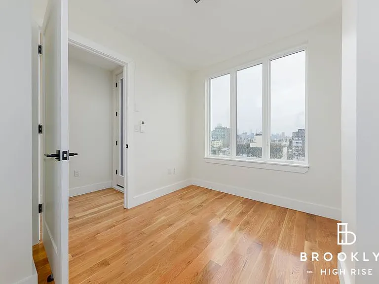 535 Grand St #2B — Photo 7