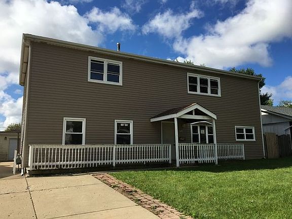 2nd image of 423 Robinhood Dr