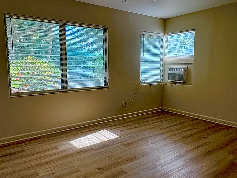 2680 NE Indian River Dr — Photo 21