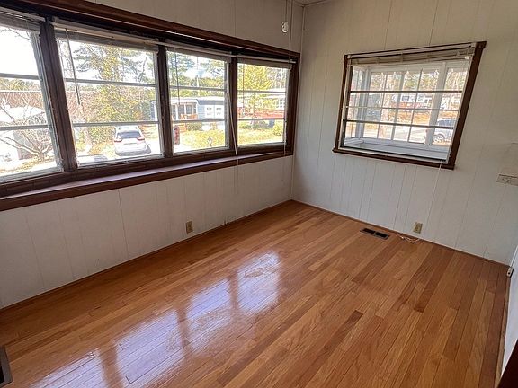3rd image of 57 Timber Ln