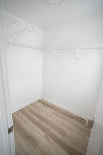Winnipeg Apartment for rent - 3 Bedrooms — photo 6