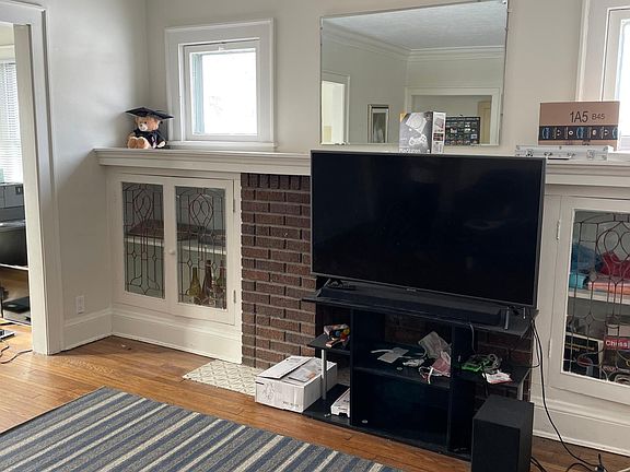 4th image of 2515 E 127th St Floor 1