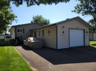 1600 Strachan Rd SE #116, Medicine Hat, AB T1B4M3