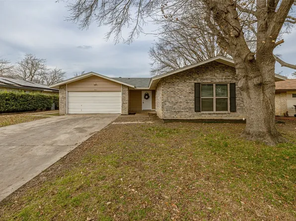 701 Cavendish Dr, Arlington, TX 76014