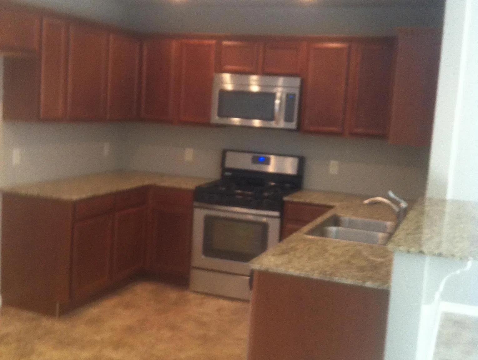 3 bed, 1250 sqft, $1,475 — Photo 2