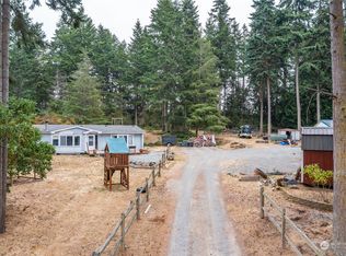 4330 Vanderwell Rd, Oak Harbor, WA 98277