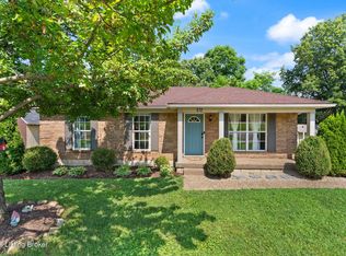 512 Maplecrest Dr, La Grange, KY 40031