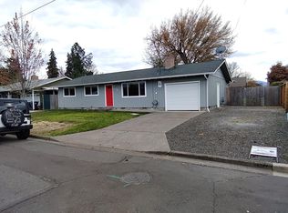 379 S Central Valley Dr, Central Pt, OR