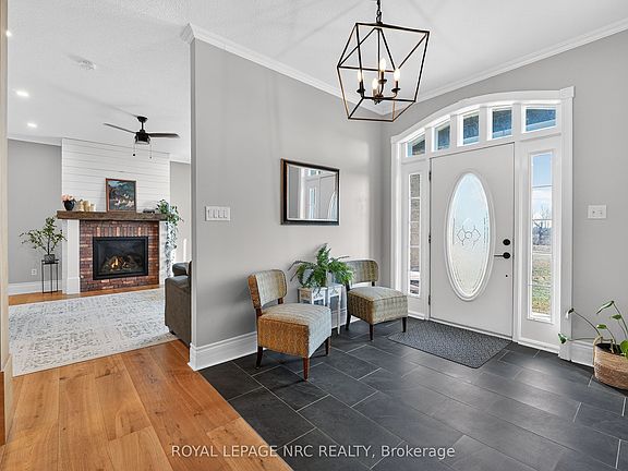 4th image of 615 Burleigh Rd N