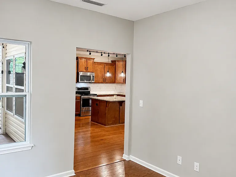 104 Isabella Ct — Photo 11