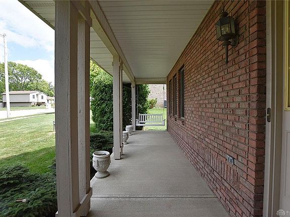 4th image of 1606 Sherwood Forest Dr