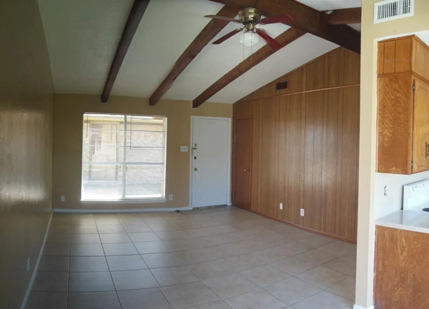 504 Skyline Ave — Photo 4