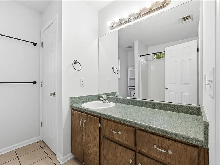 37 Dianne Mackenzie Way — Photo 14