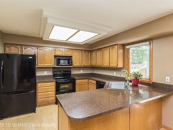 4th image of 8840 Oakdale Dr