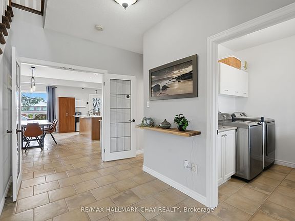 5th image of 17 Armeda Clow Cres