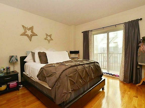 3rd image of 147 W 142nd St #3R