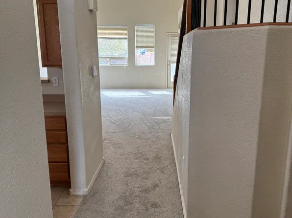 1029 25th St SE, Rio Rancho, NM 87124