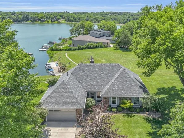 10719 NW 76th St, Weatherby Lake, MO 64152