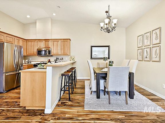 4th image of 4102 N Kessinger Ln