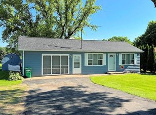 E11768 Gall Rd, Baraboo, WI 53913