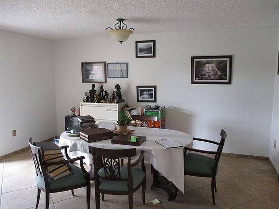 3rd image of 19700 W Lake Drive