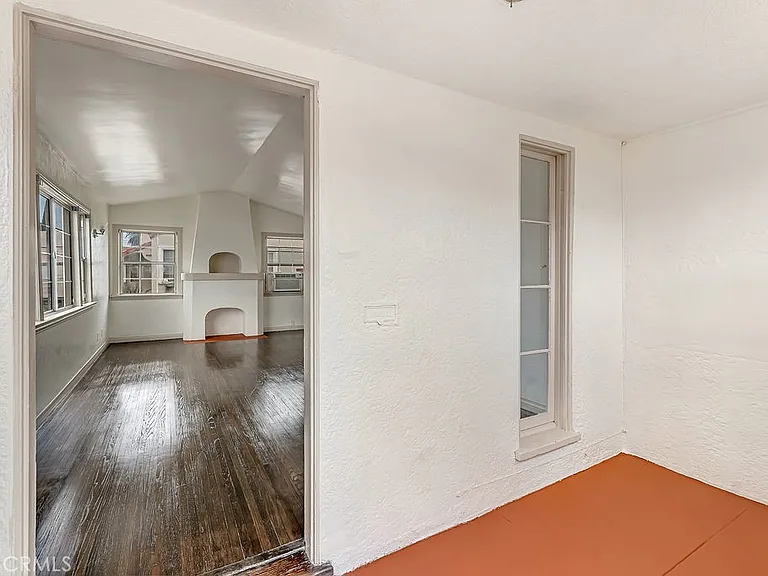 1515 E Walnut Way — Photo 10