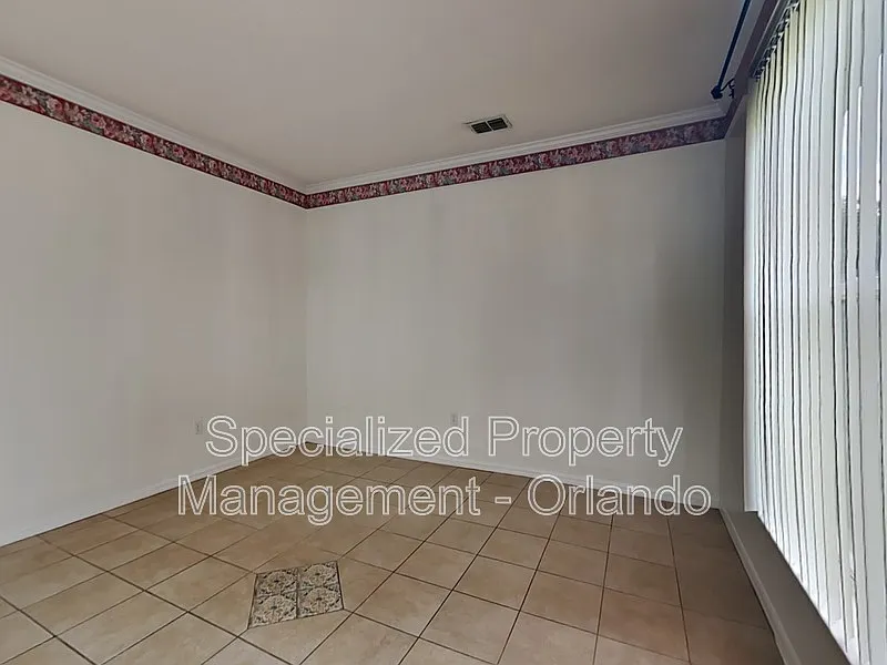 4 bed, 2.5 bath, 2147 sqft, $2,300 — Photo 4