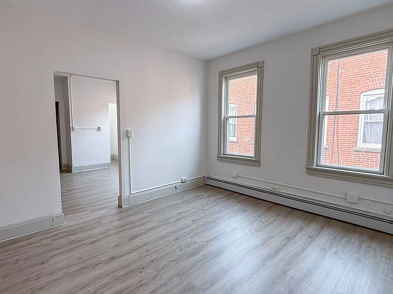 31-33 Bond St — Photo 47