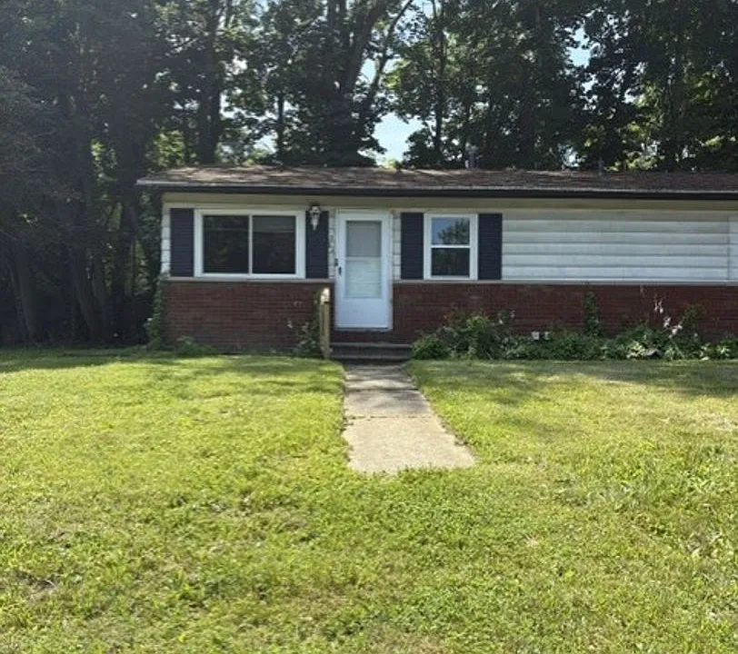 1382 Bellevue Ave