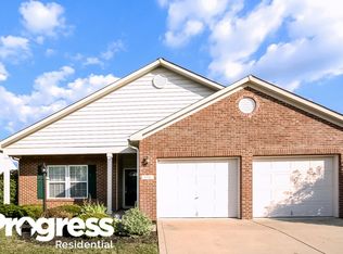 1711 Juniper Ln, Greenwood, IN